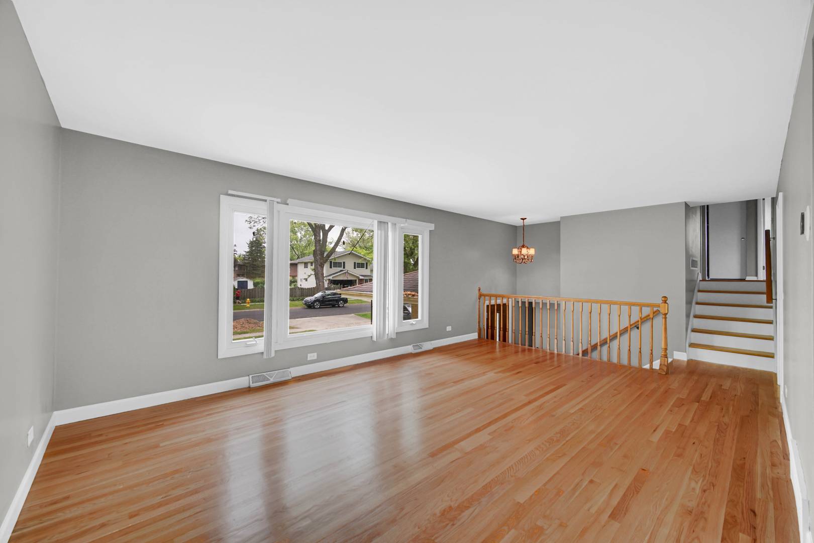 Mount Prospect, IL 60056,220 N Yates LN