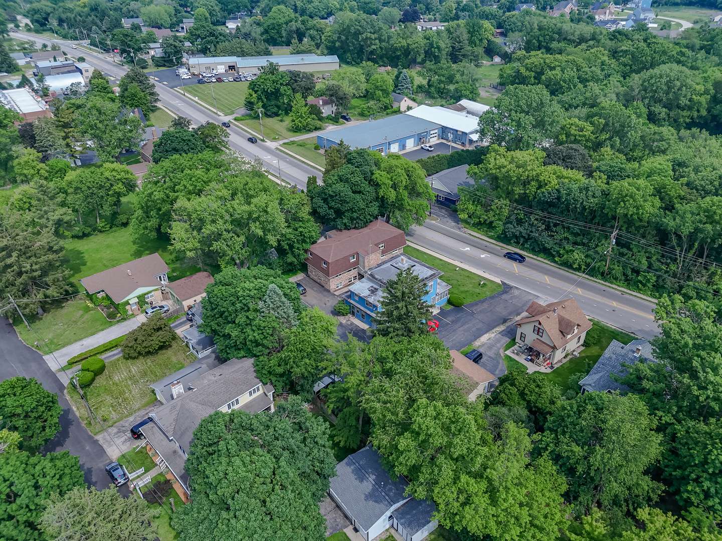 Woodstock, IL 60098,631 McHenry AVE
