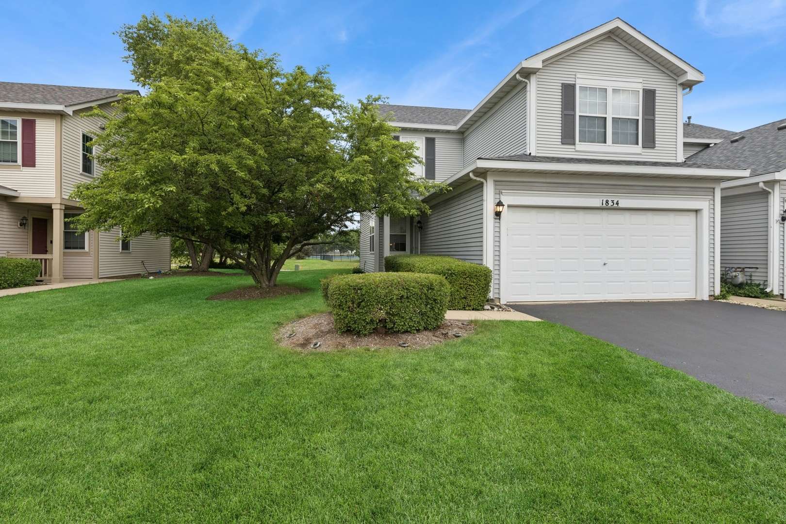 Romeoville, IL 60446,1834 N WENTWORTH CIR