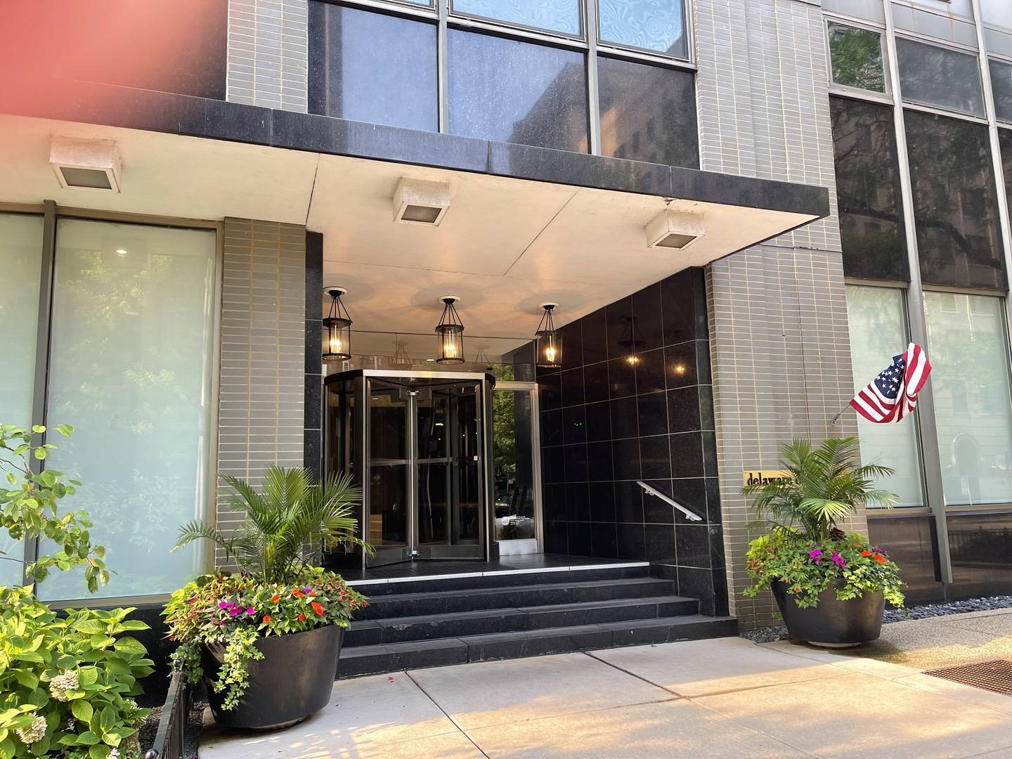 Chicago, IL 60611,253 E DELAWARE PL #8F