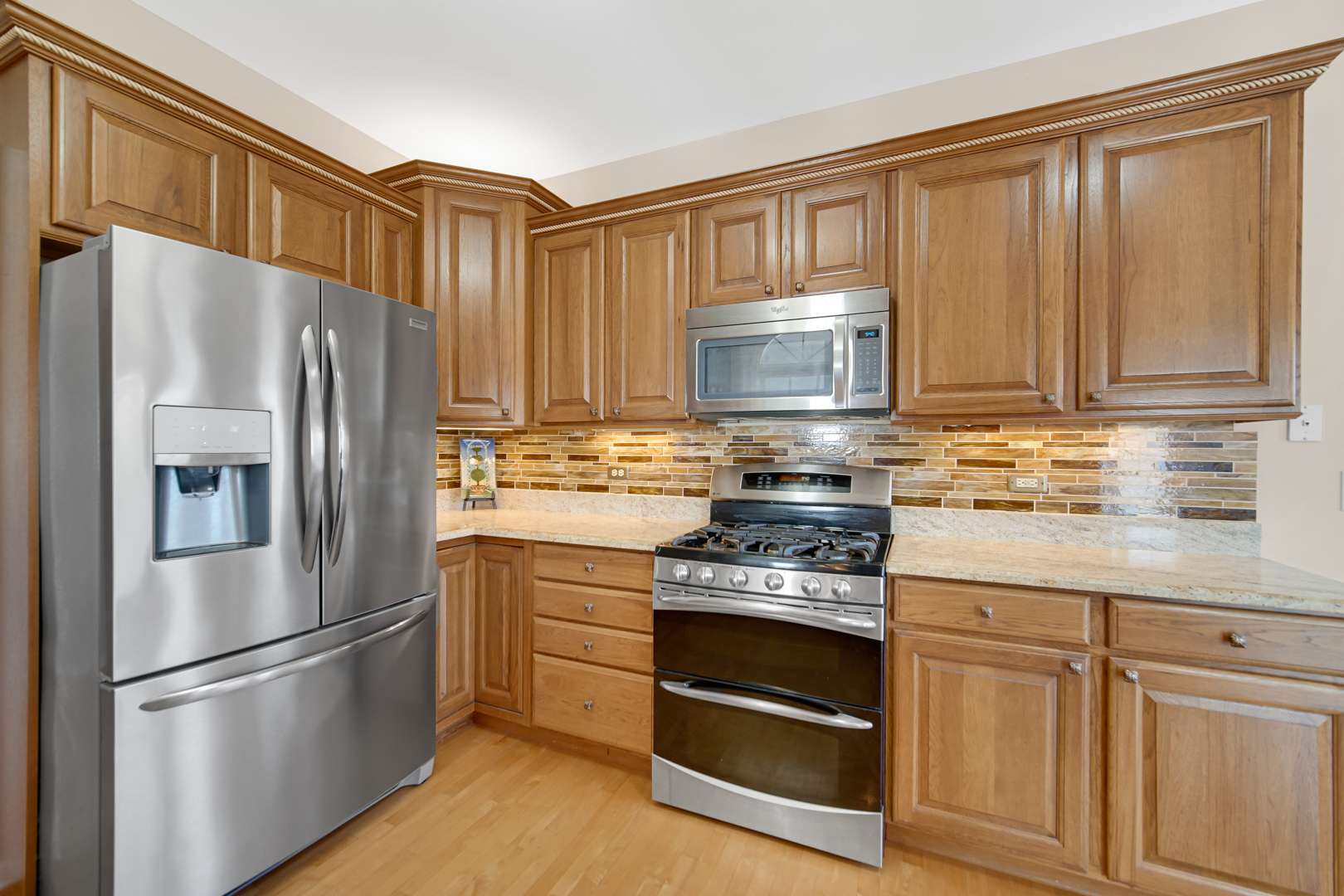 Algonquin, IL 60102,3720 BUNKER HILL DR