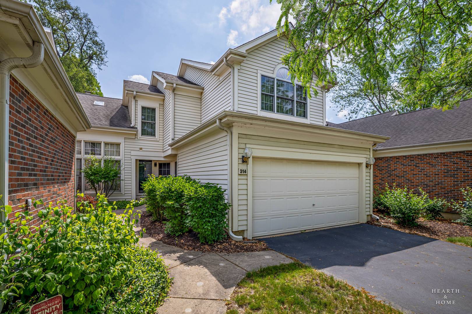 Schaumburg, IL 60173,314 Spring Creek CIR