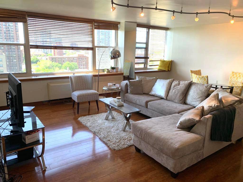 Chicago, IL 60613,4250 N Marine DR #1404