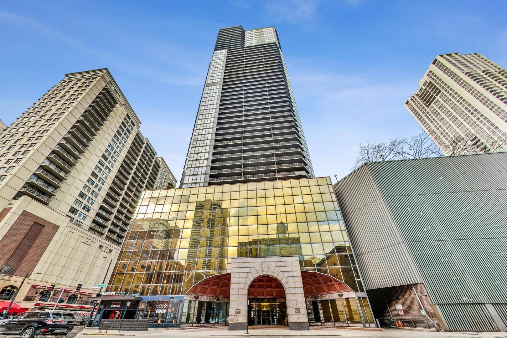 Chicago, IL 60611,10 E Ontario ST #4808