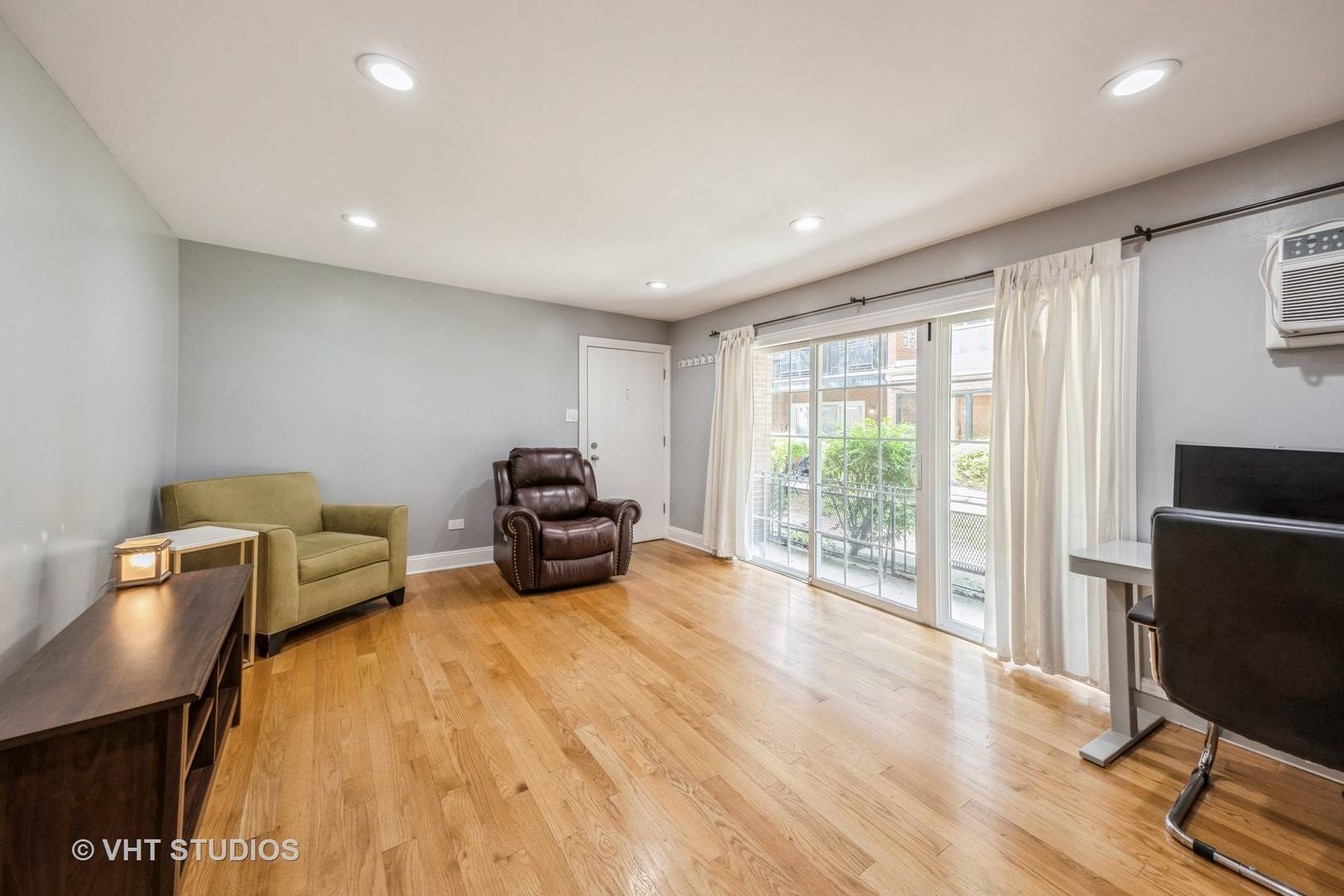 Chicago, IL 60638,6255 S Mason AVE #1B