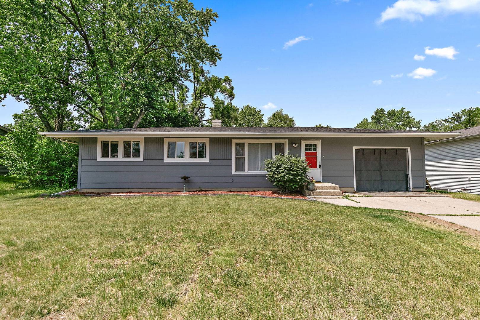 Cary, IL 60013,2714 Killarney DR