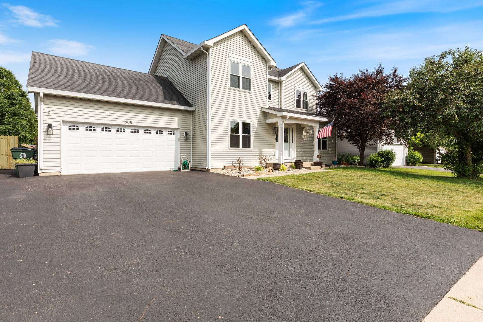 North Aurora, IL 60542,509 Magnolia DR