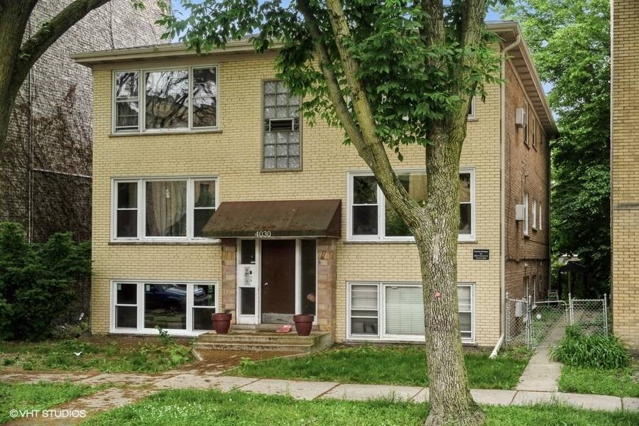 Chicago, IL 60618,4030 N MOZART ST #3N