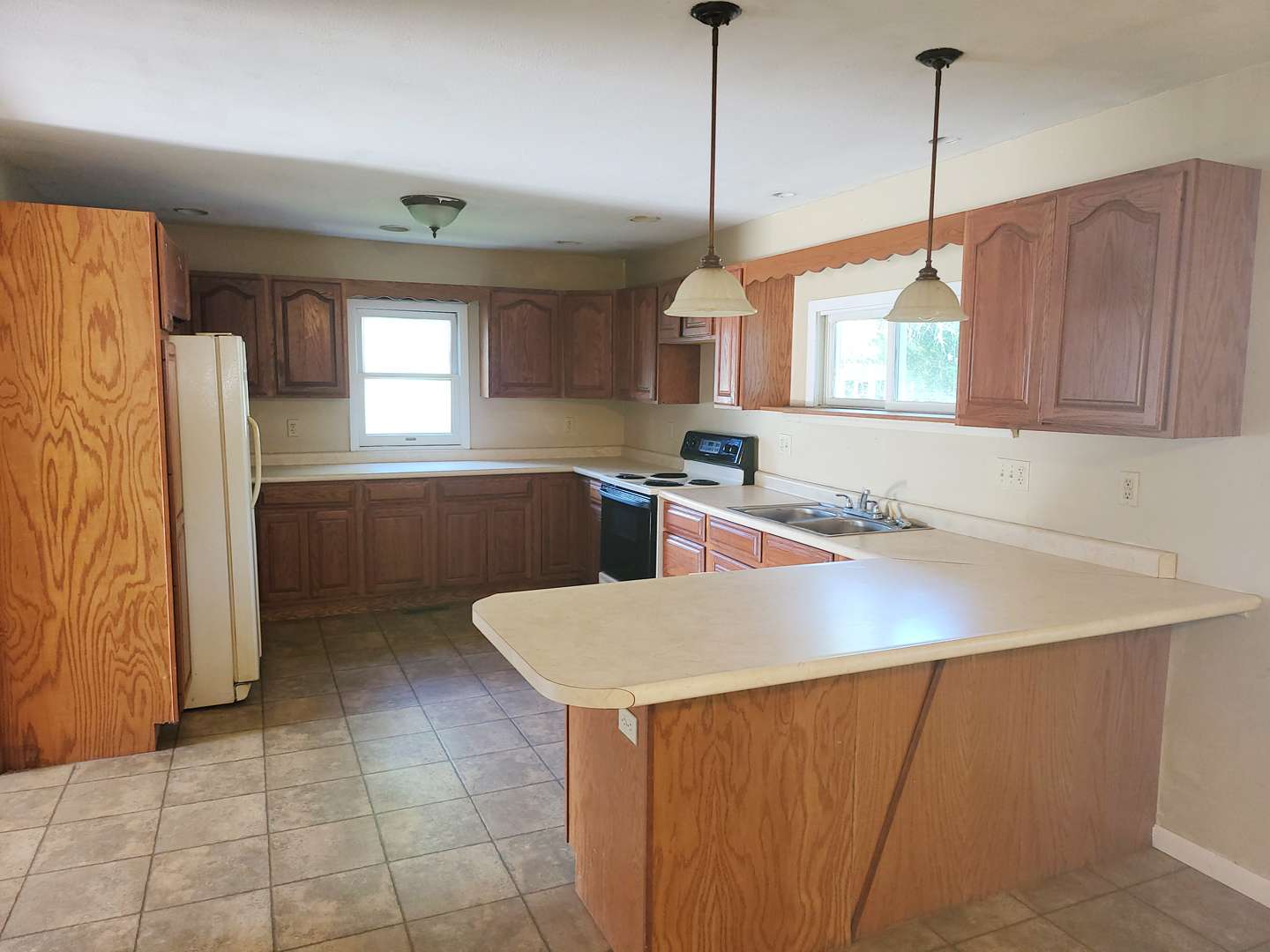 Cortland, IL 60112,67 S SOMONAUK RD
