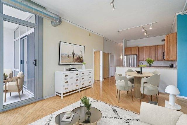 Chicago, IL 60616,1819 S Michigan AVE #406
