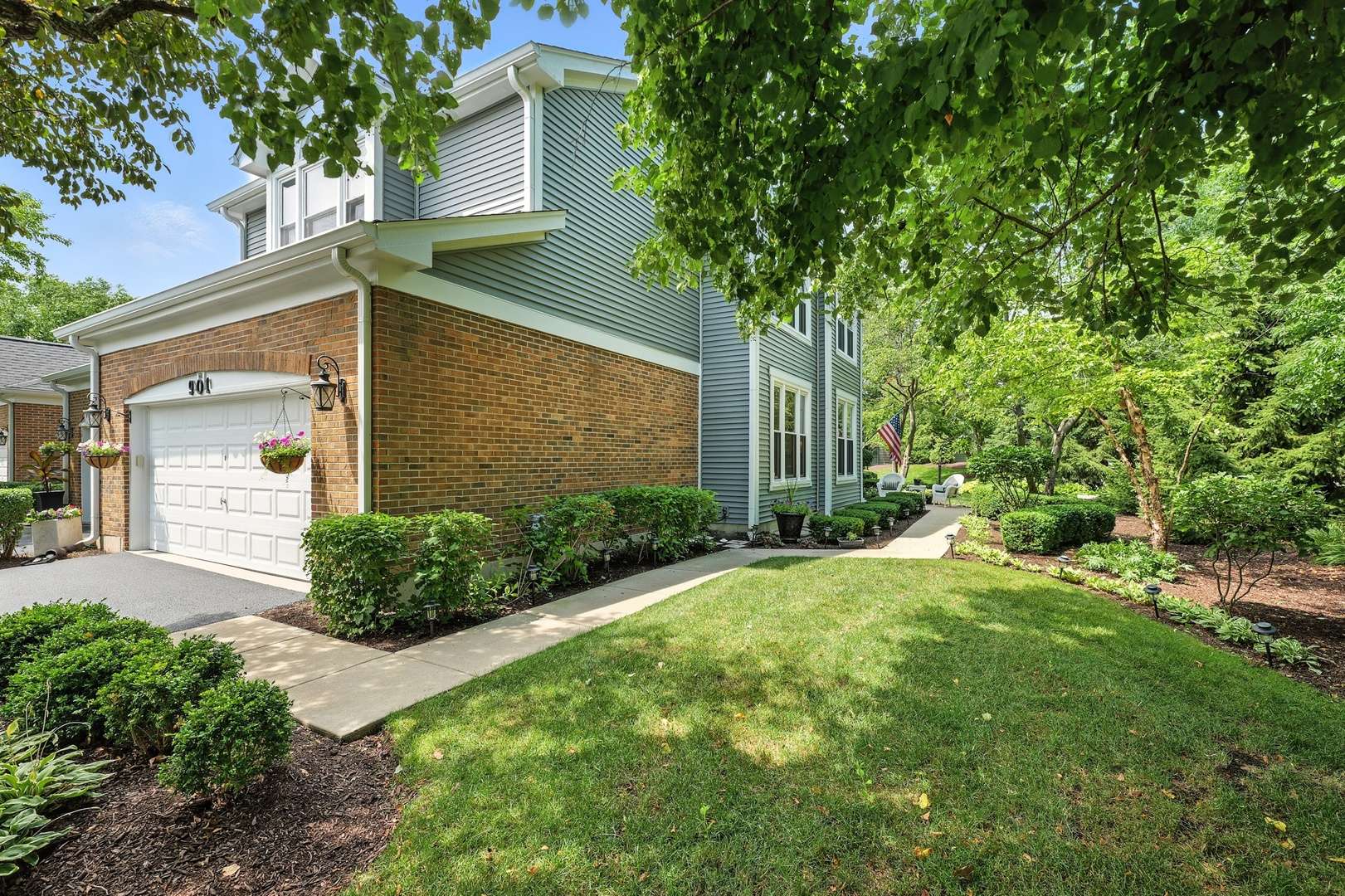 Naperville, IL 60540,901 Heathrow LN
