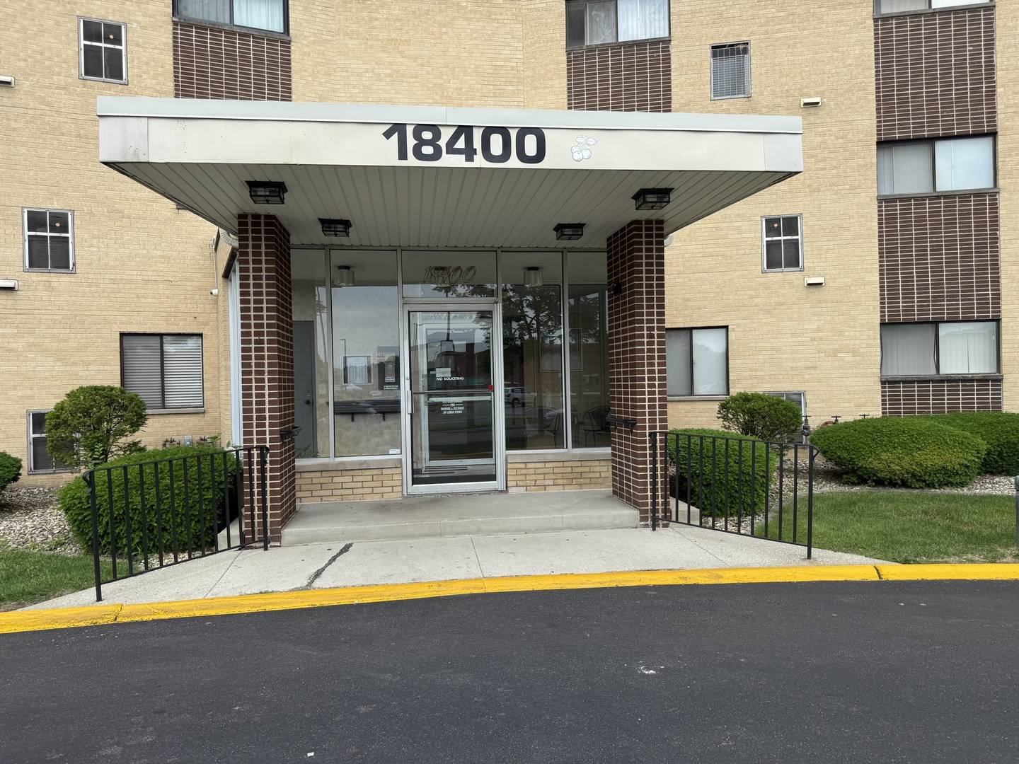 Homewood, IL 60430,18400 Cherry Creek DR #409