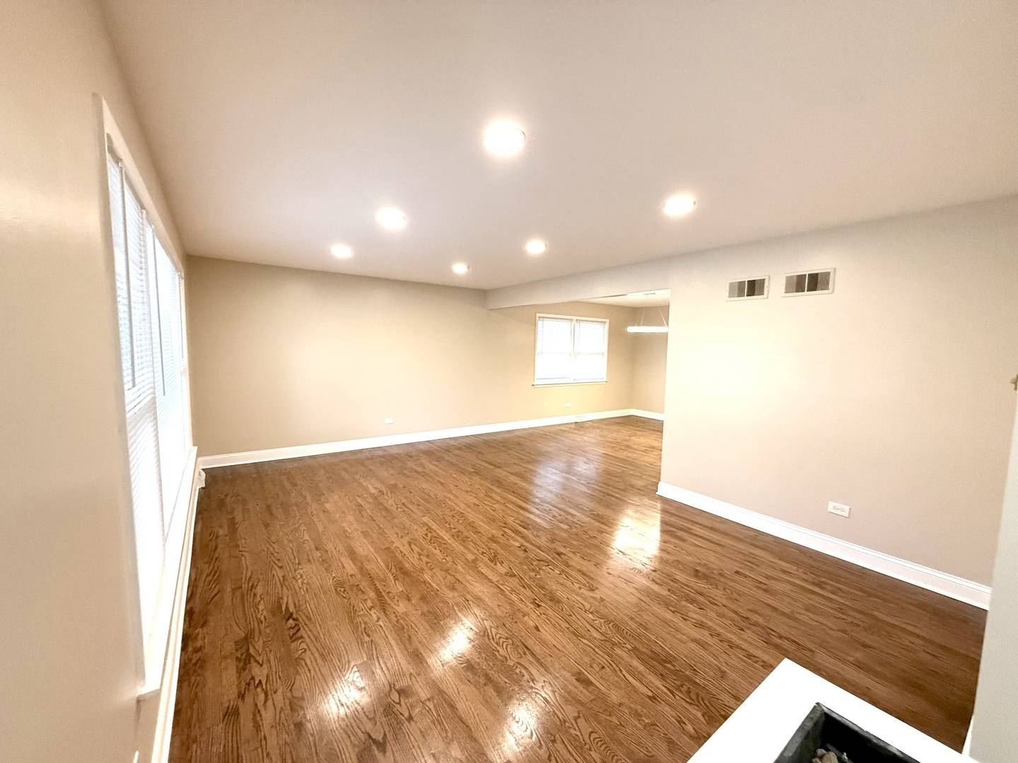 South Holland, IL 60473,16921 S Ingleside AVE