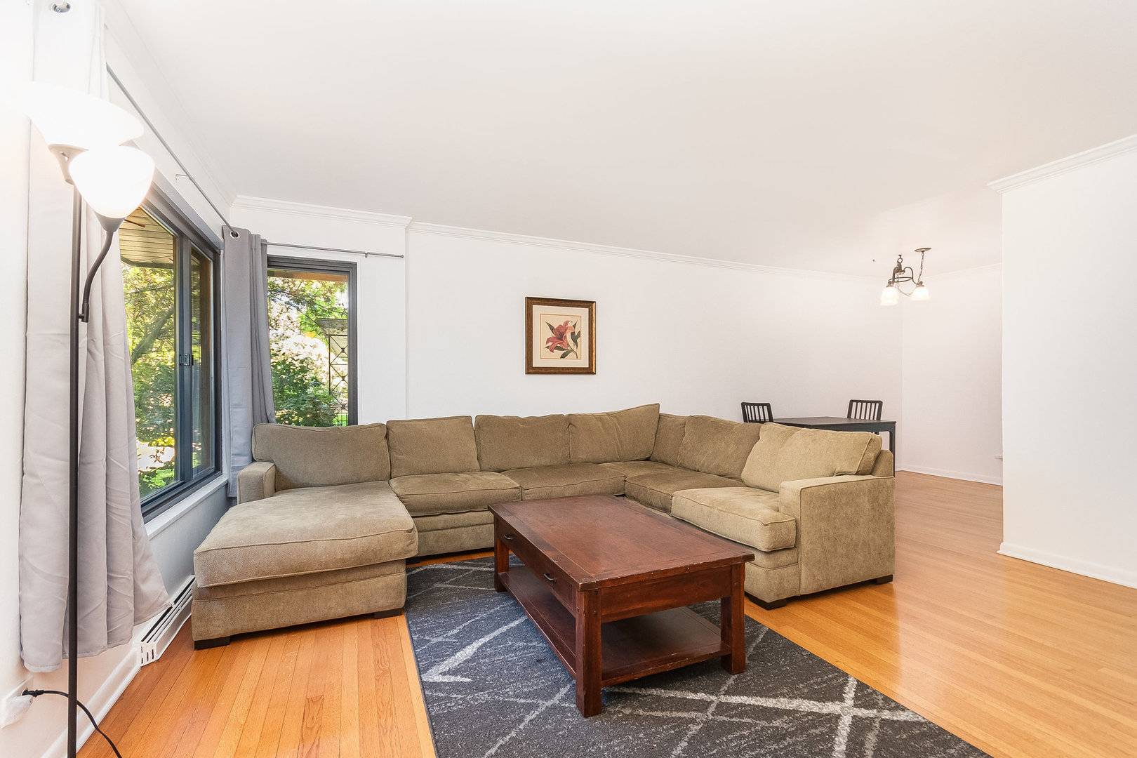 Wilmette, IL 60091,537 Ridge RD