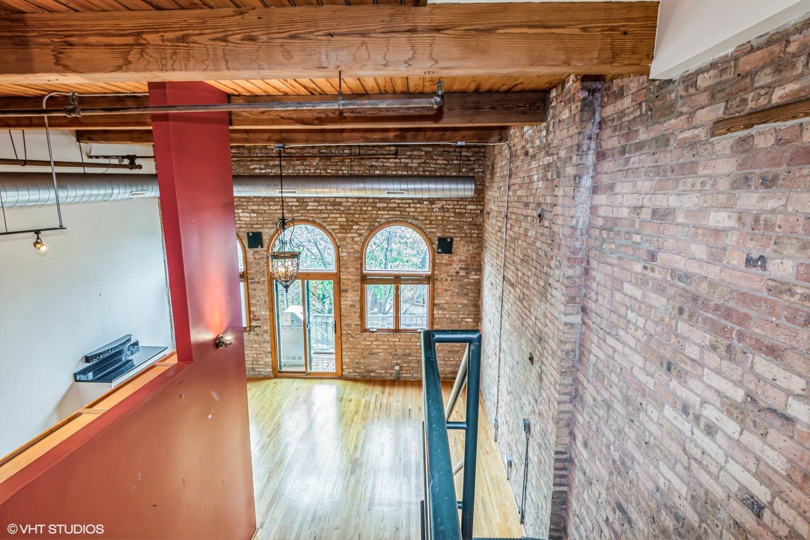 Chicago, IL 60613,920 W SHERIDAN RD #305