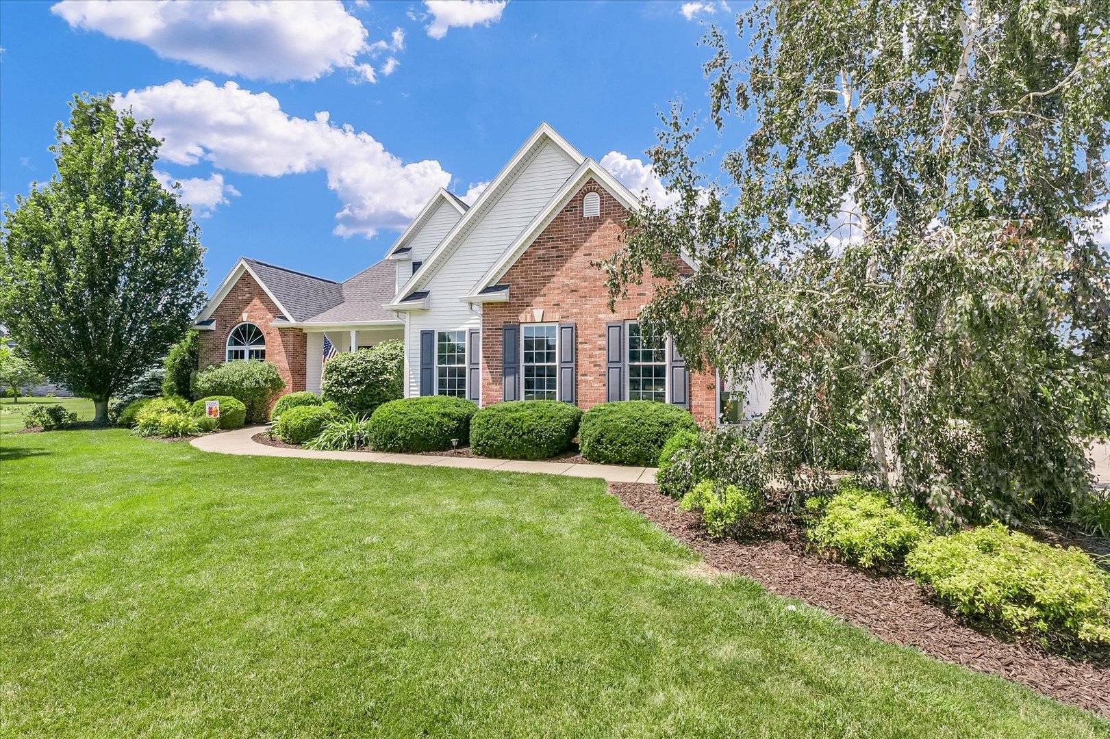 Dewey, IL 61840,2489 County Road 550 E
