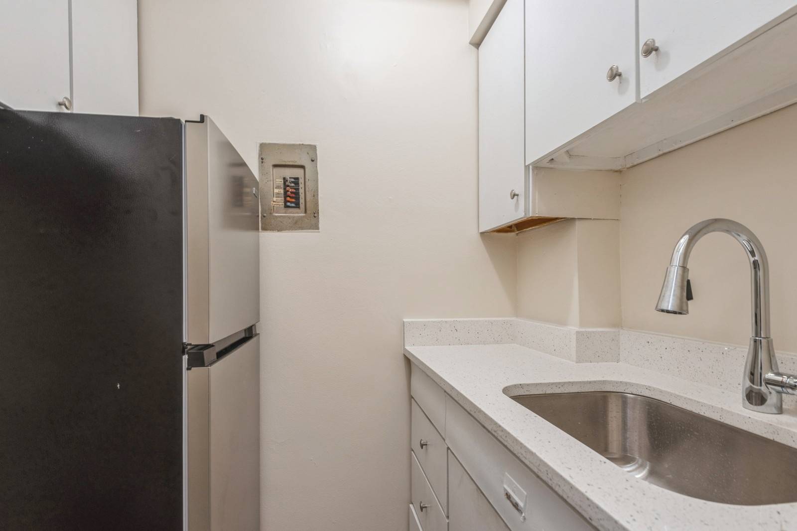Evanston, IL 60201,1400 Chicago AVE #506