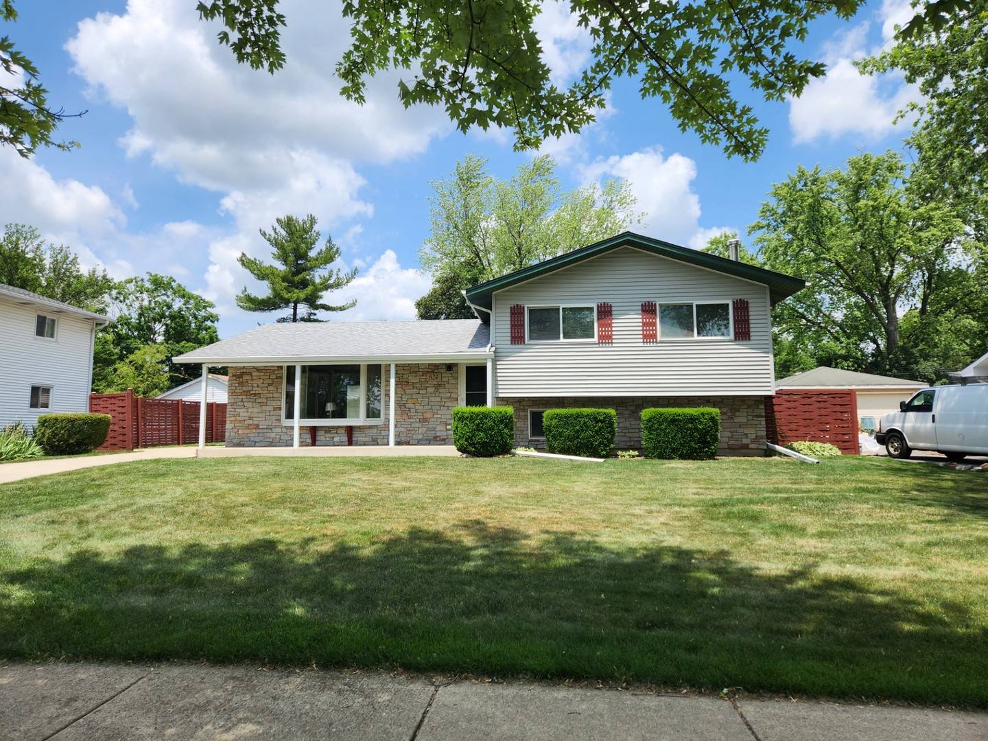 Lisle, IL 60532,624 Maple AVE