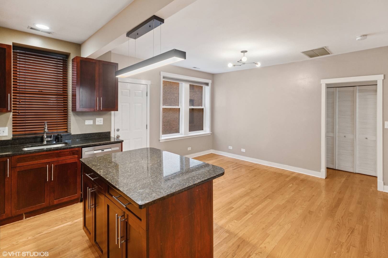 Chicago, IL 60647,2305 N Kimball AVE #1