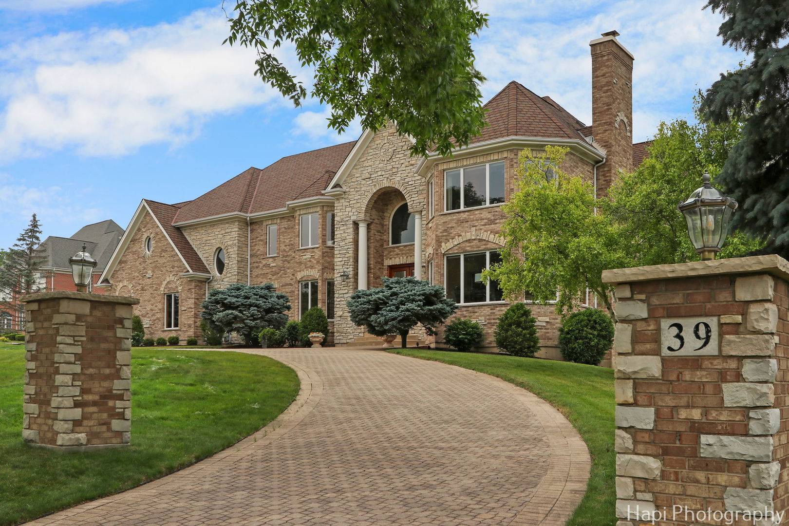 South Barrington, IL 60010,39 Forest LN