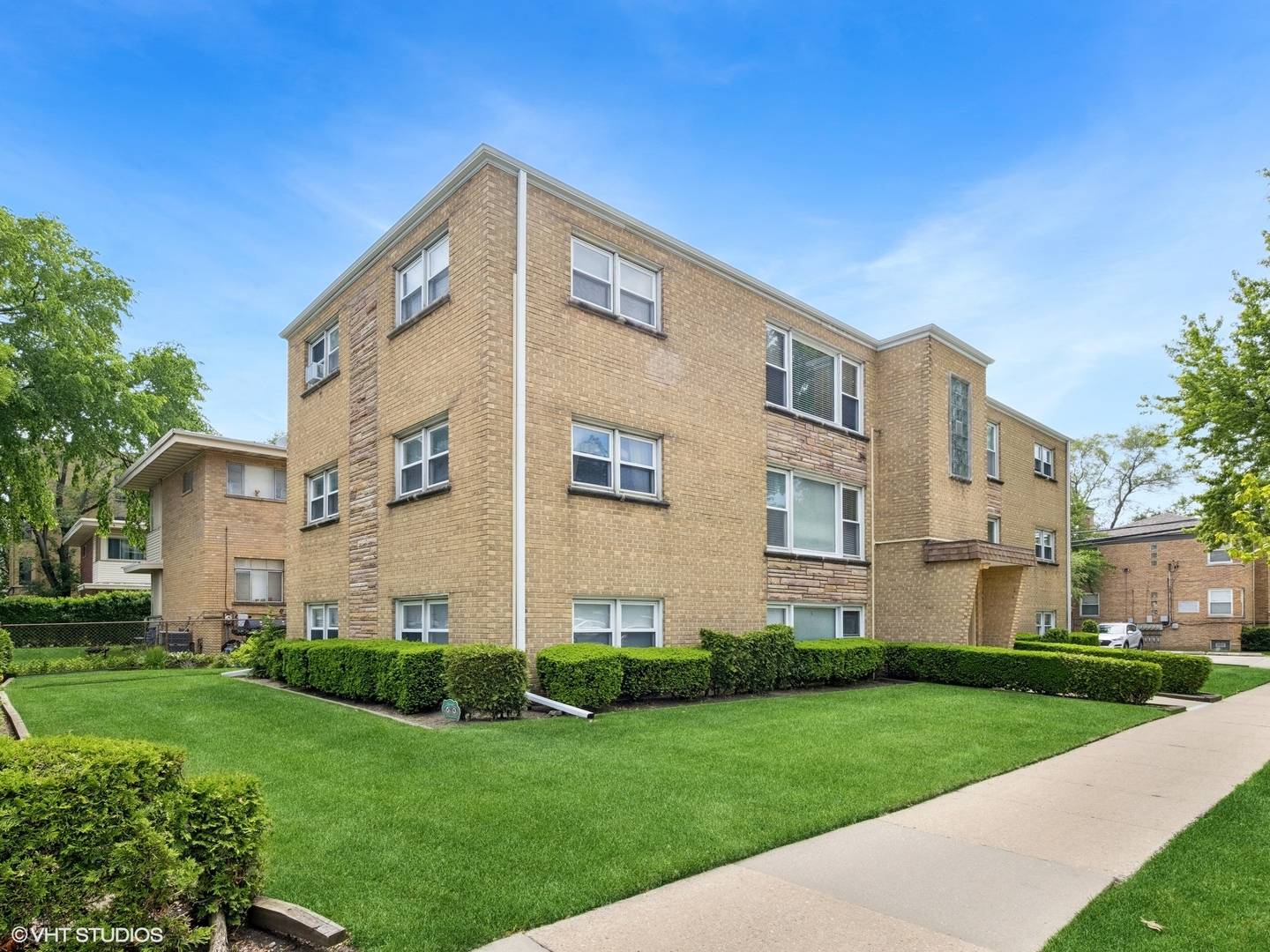 Skokie, IL 60077,4801 Grove ST