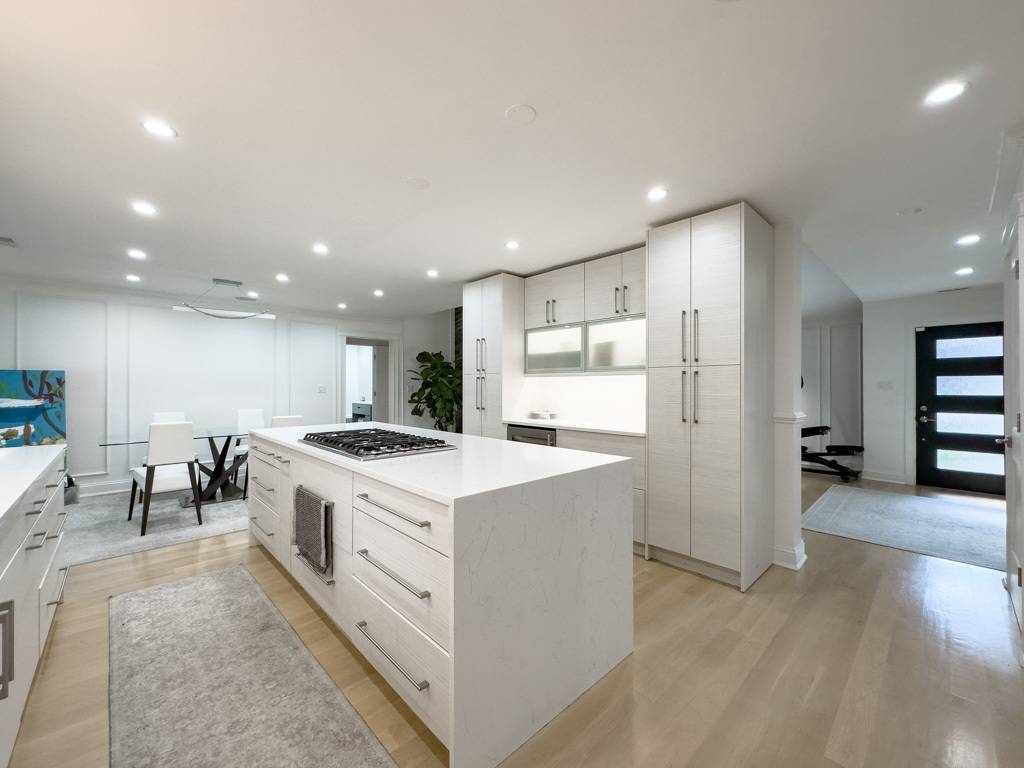 Lincolnwood, IL 60712,6609 N Kenton AVE #HOUSE
