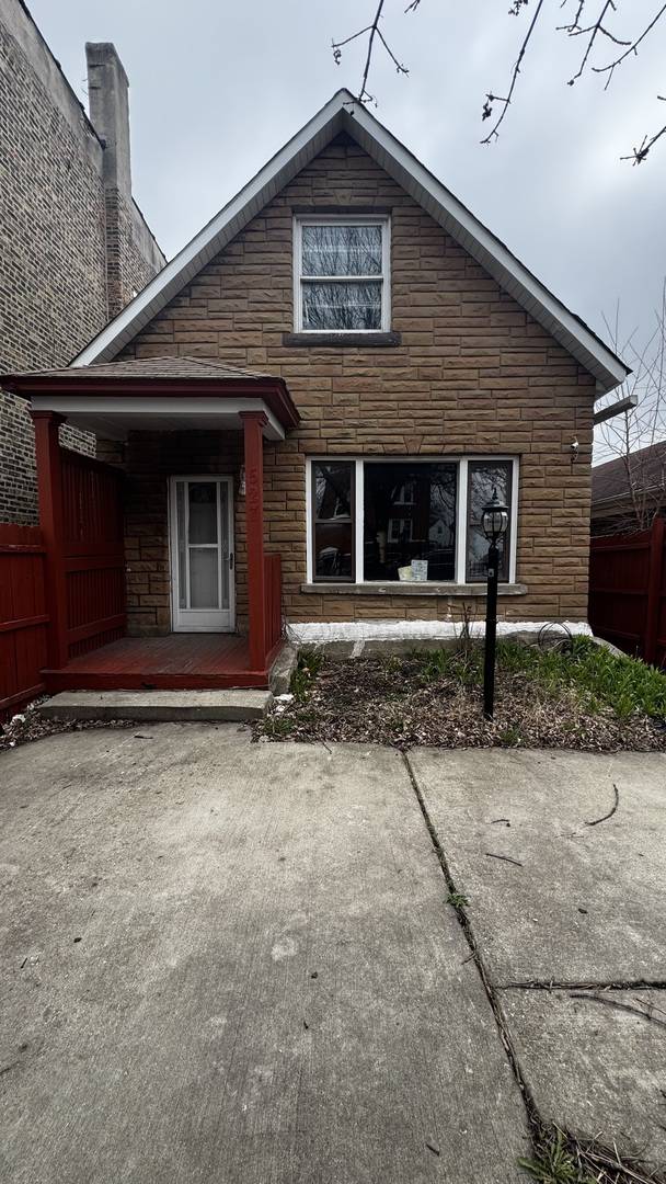 Chicago, IL 60624,527 N Springfield AVE