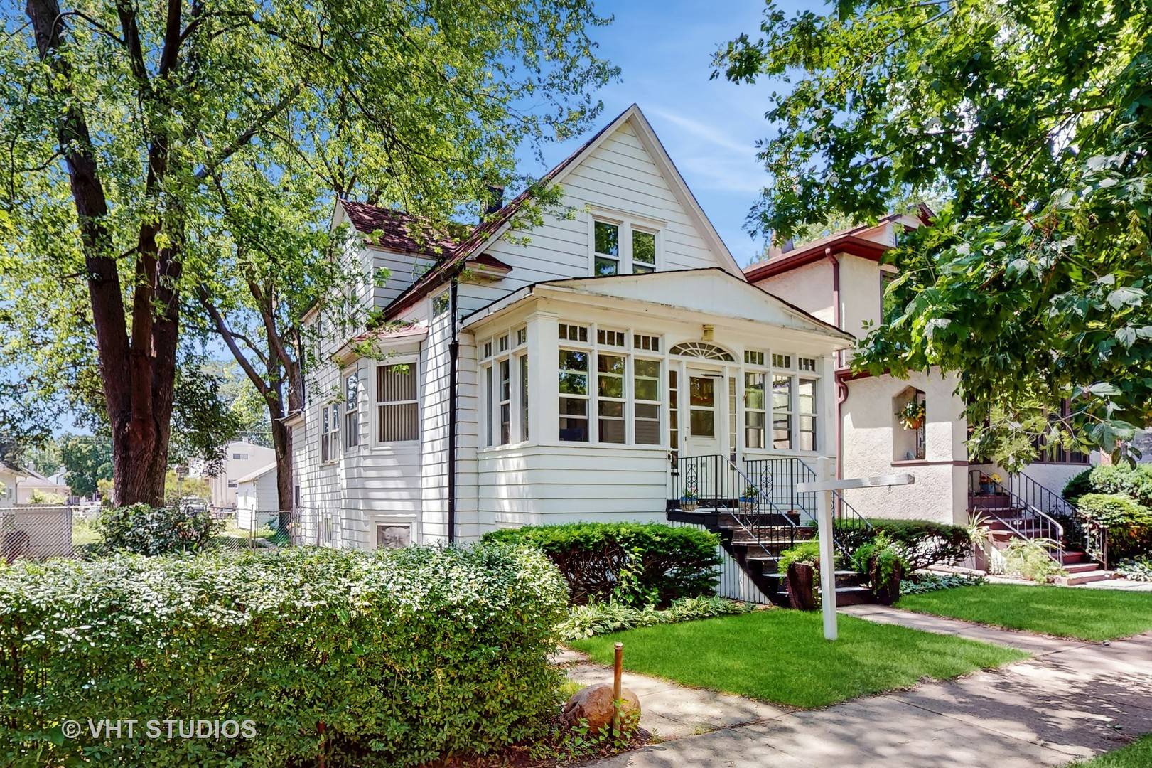 Berwyn, IL 60402,1320 Oak Park AVE