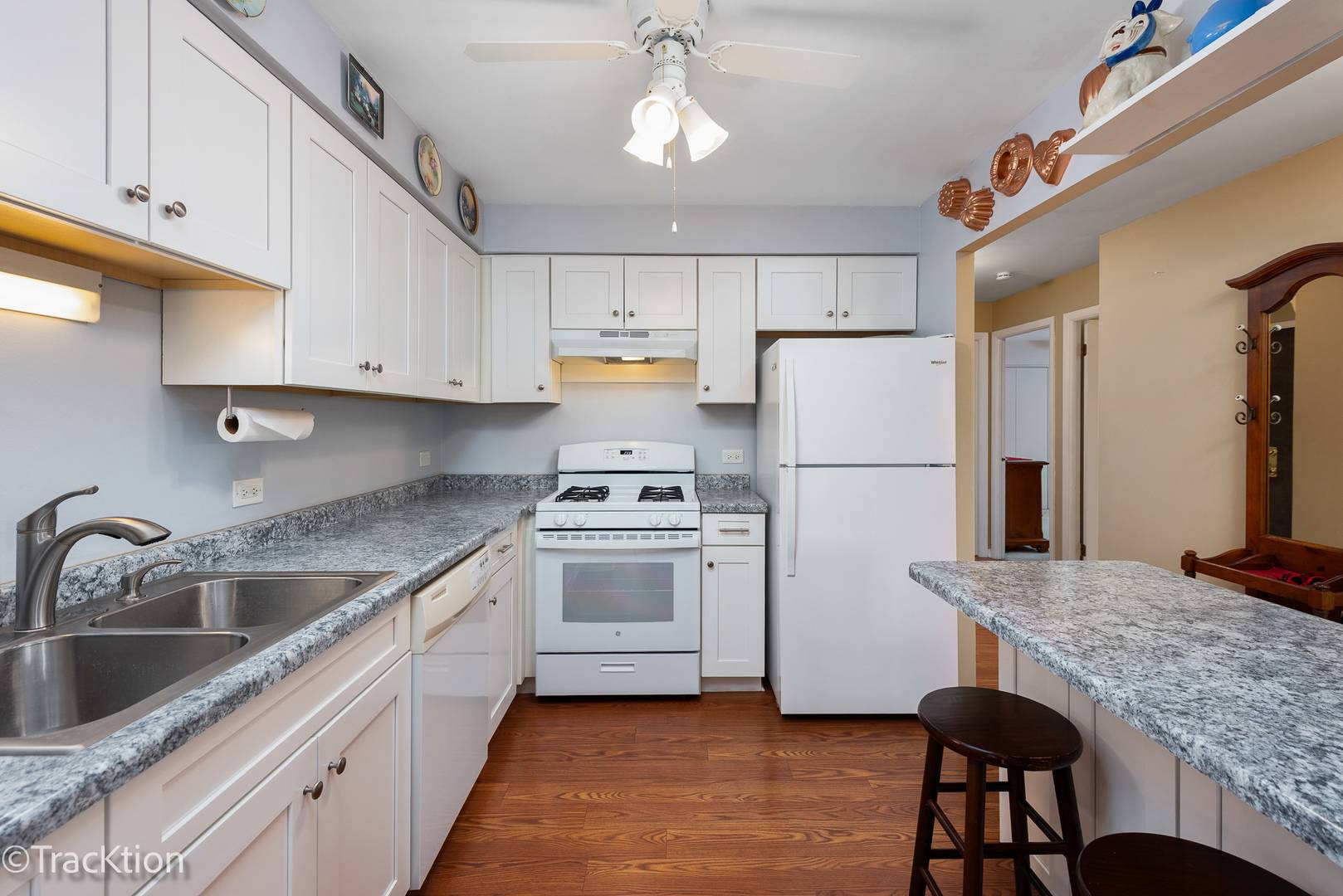 Naperville, IL 60563,1056 N Mill ST #305