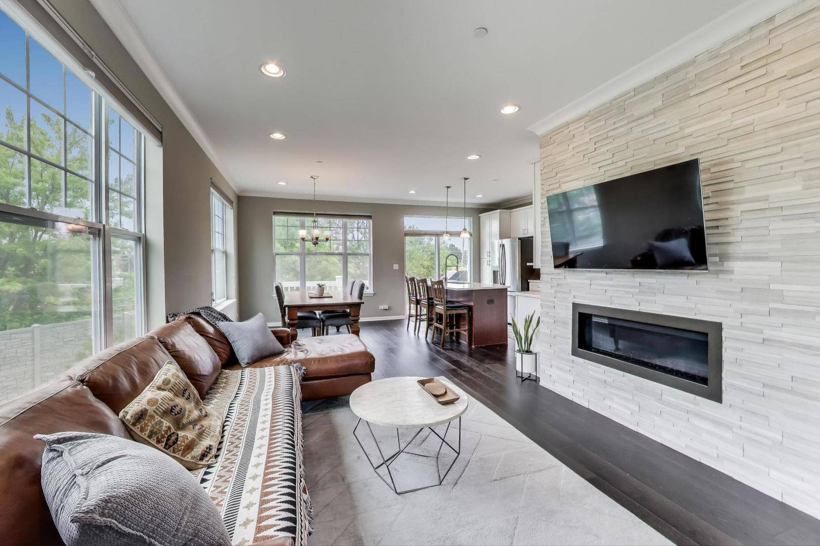 Park Ridge, IL 60068,409 N Delphia AVE