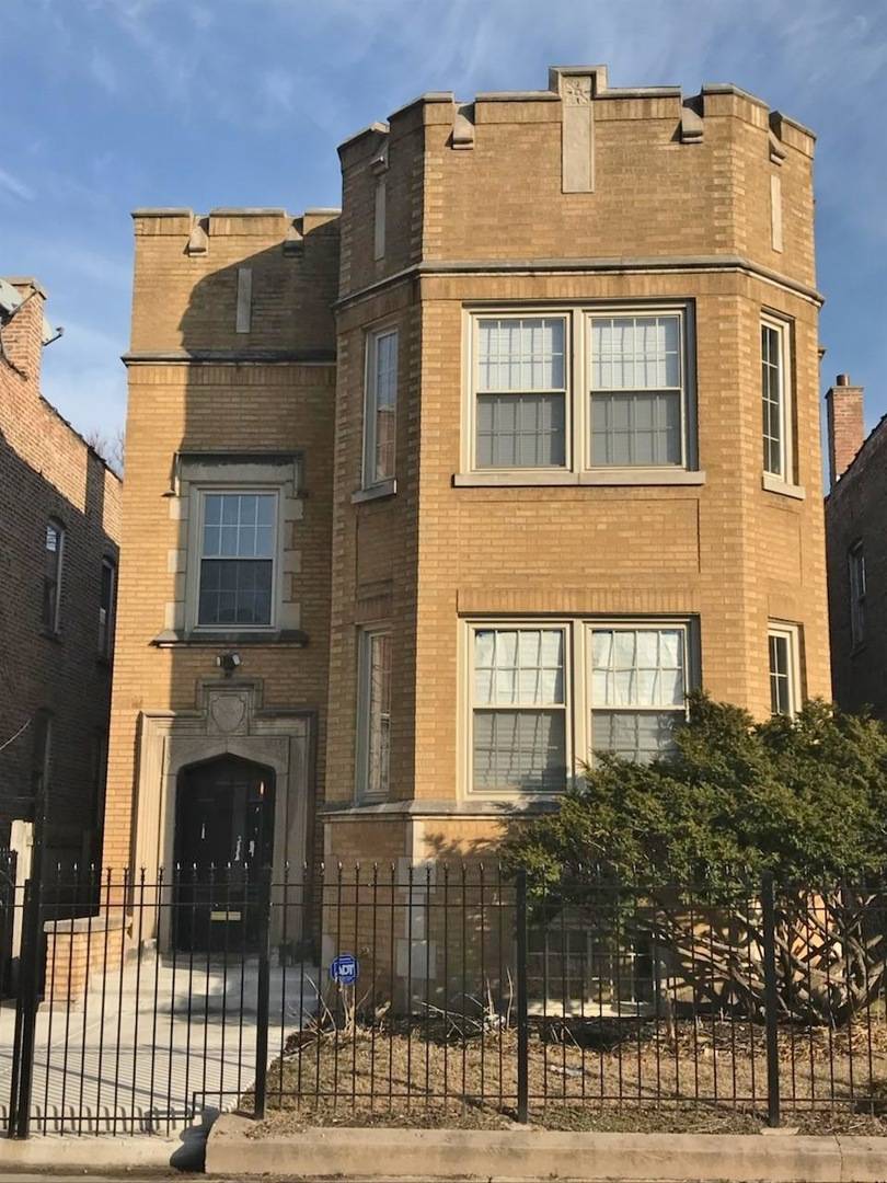 Chicago, IL 60620,8105 S Green ST #1