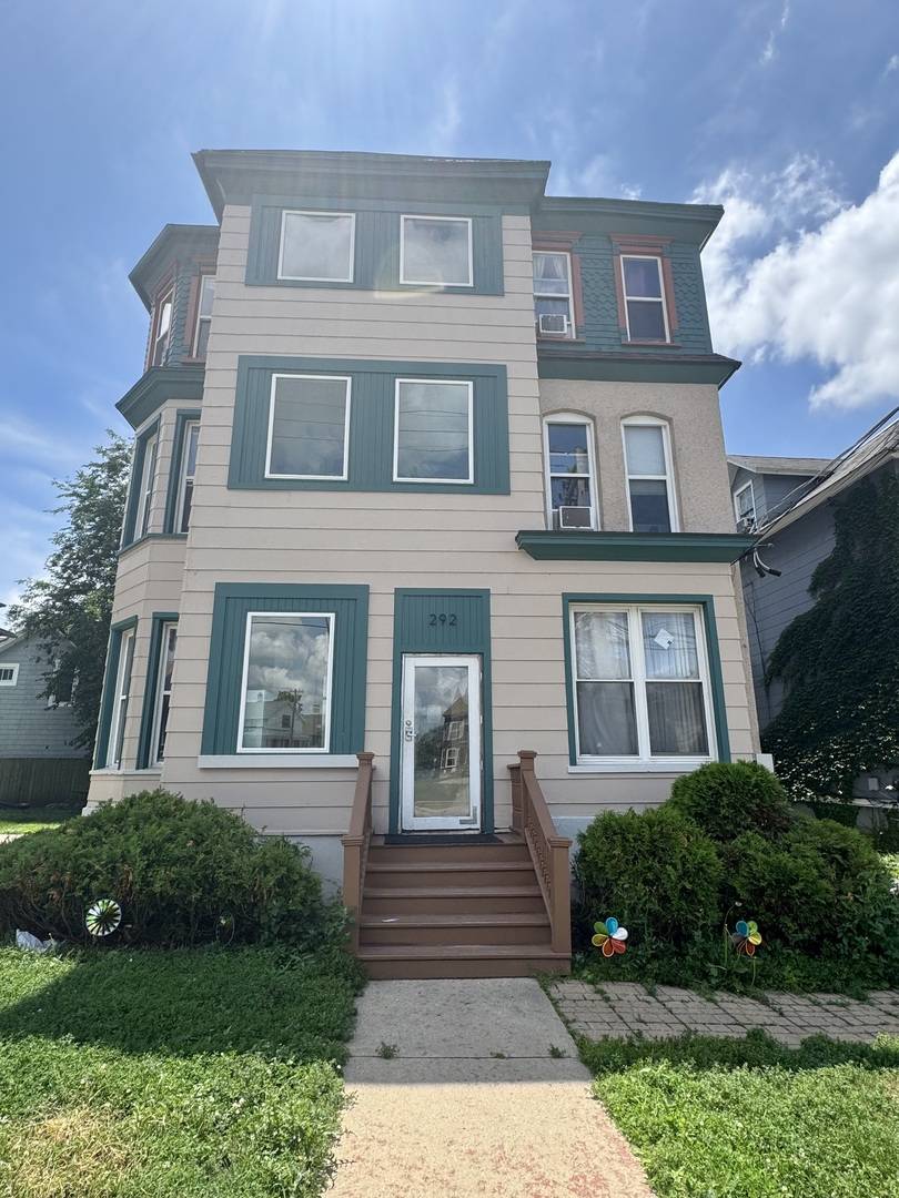 Elgin, IL 60120,292 Villa ST