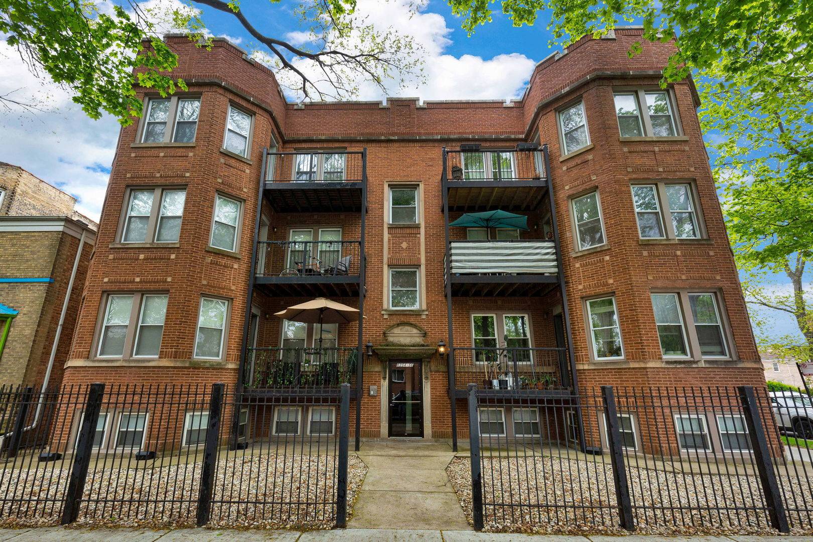 Chicago, IL 60659,6254 N RICHMOND ST #1