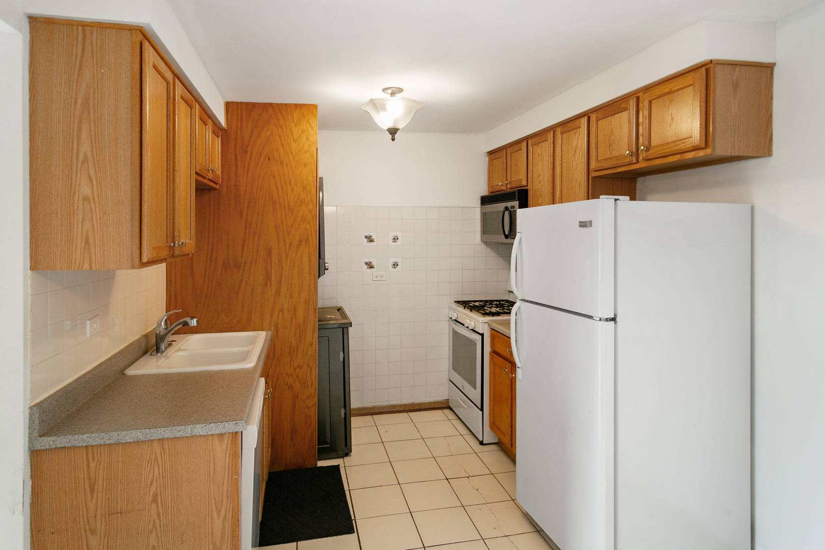 Hickory Hills, IL 60457,9407 S Roberts RD #3SE
