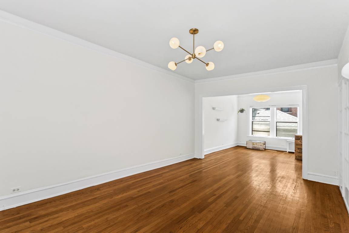 Evanston, IL 60202,834 Hinman AVE #2