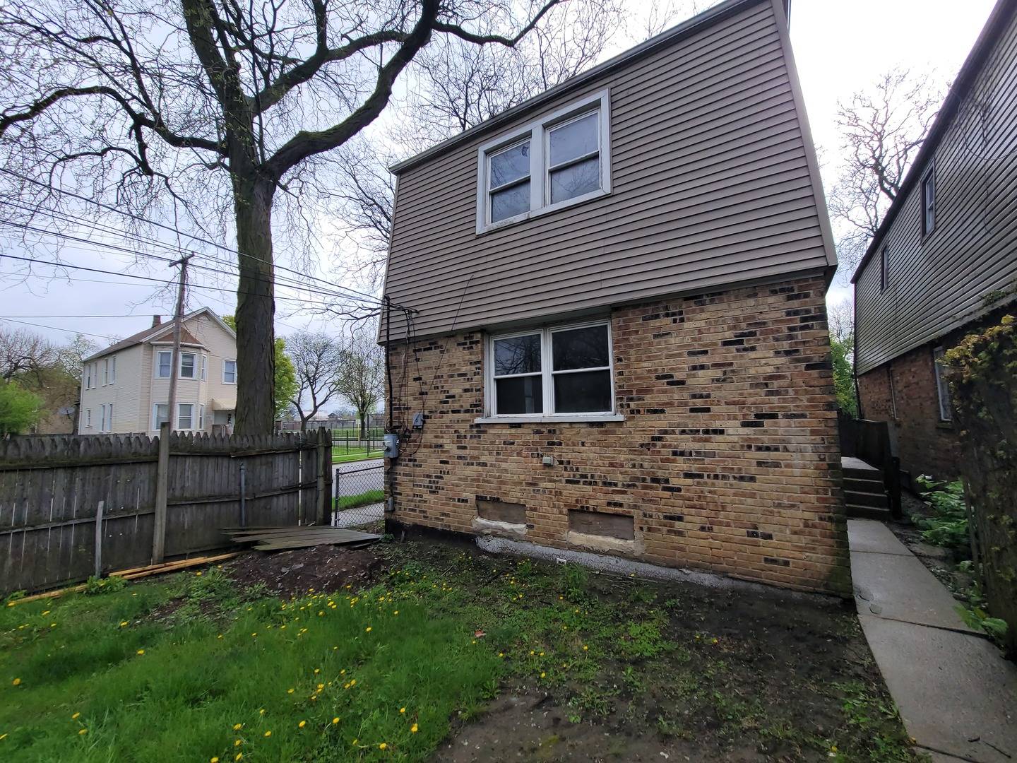 Chicago, IL 60621,5700 S Lowe AVE