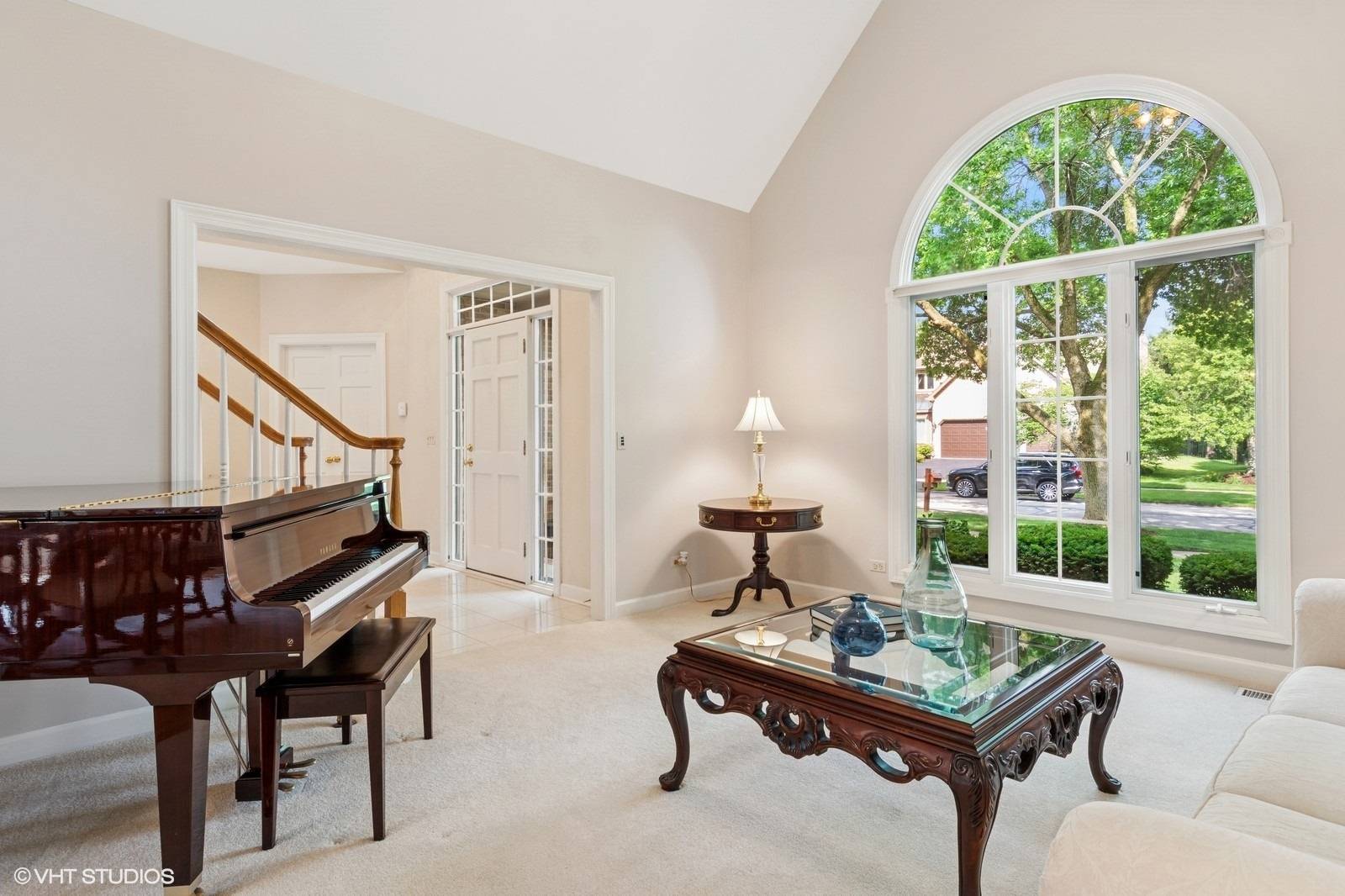 Naperville, IL 60565,727 Mesa DR