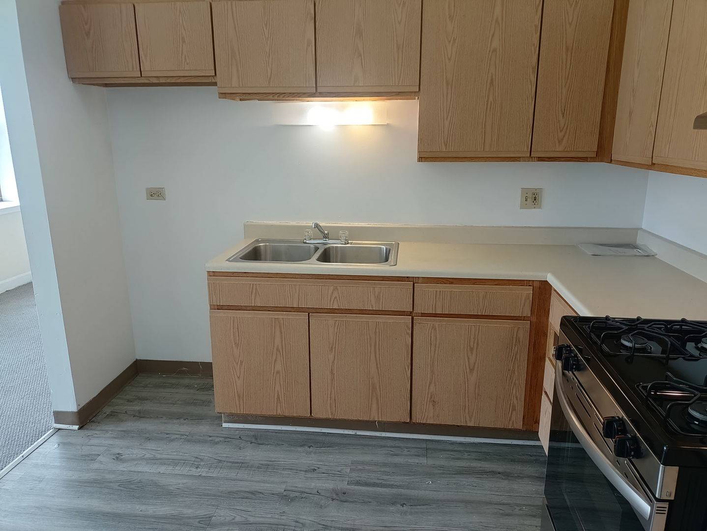 Chicago, IL 60615,4752 S Wabash AVE #301
