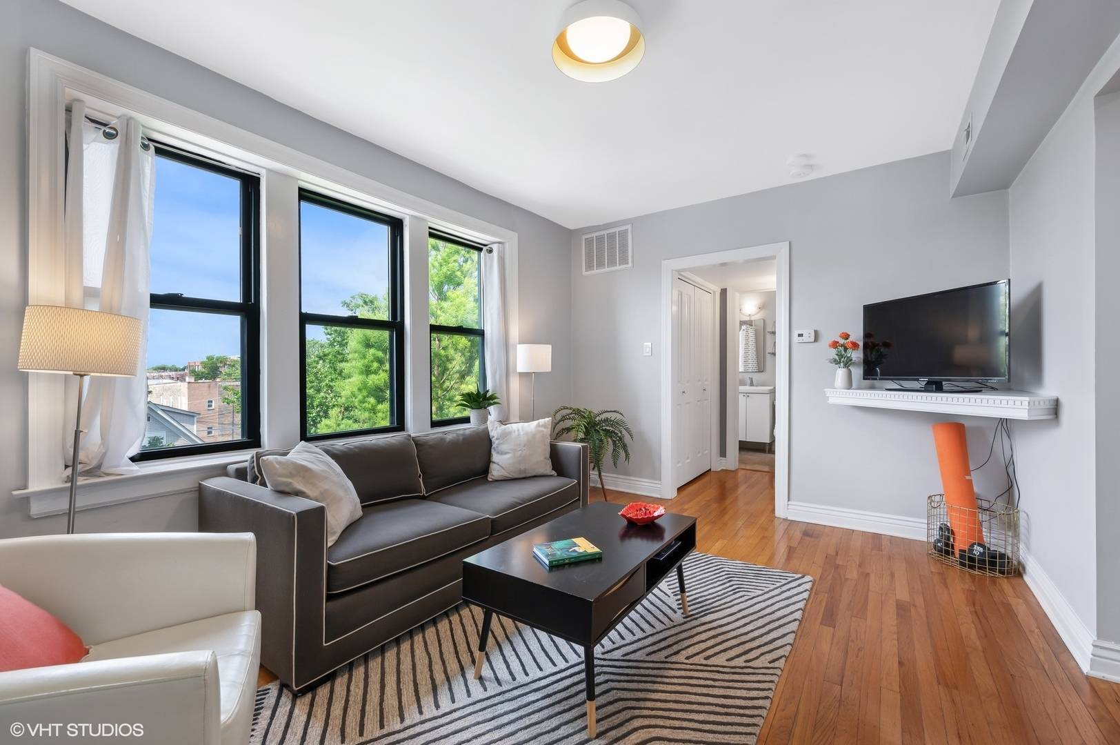 Chicago, IL 60647,2709 W Belden AVE #3