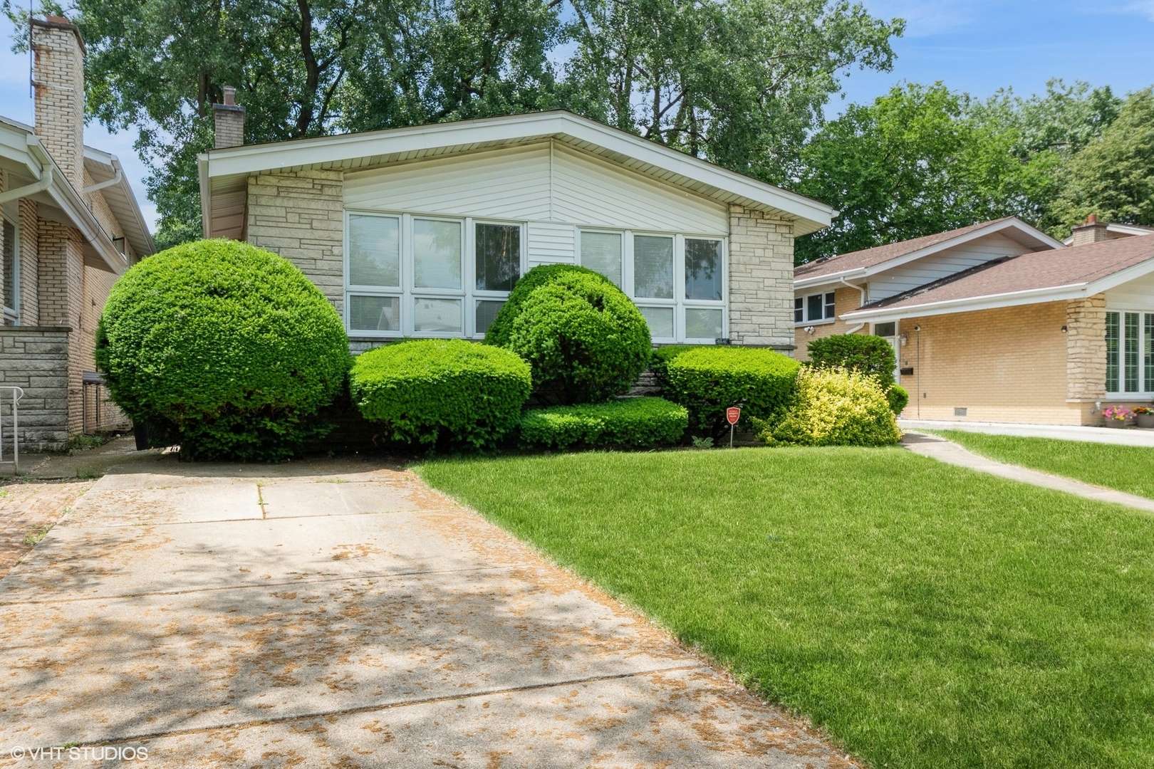 Lincolnwood, IL 60712,4841 W Lunt AVE