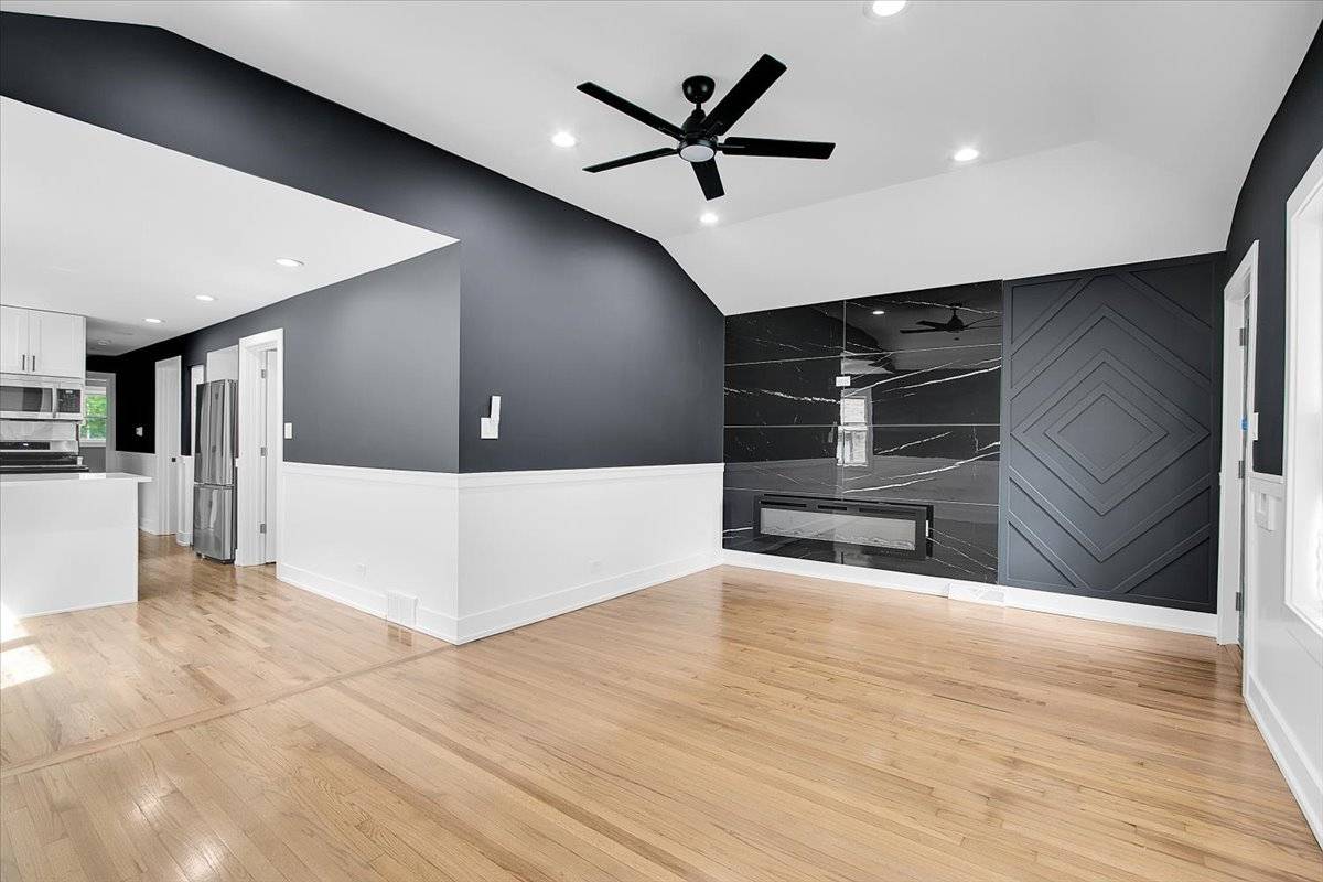 Chicago, IL 60628,314 W 106th PL