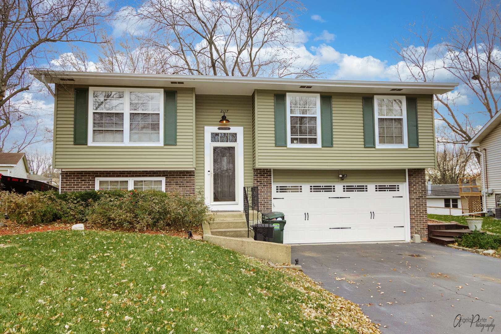 Lindenhurst, IL 60046,2117 Witchwood LN