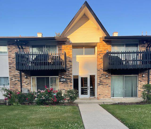 Willowbrook, IL 60527,13 Kingery Quarter #106B
