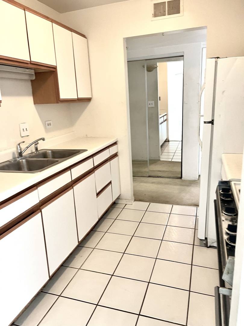 Willowbrook, IL 60527,13 Kingery Quarter #106B