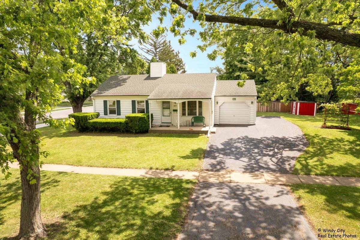 Buffalo Grove, IL 60089,383 Raupp BLVD