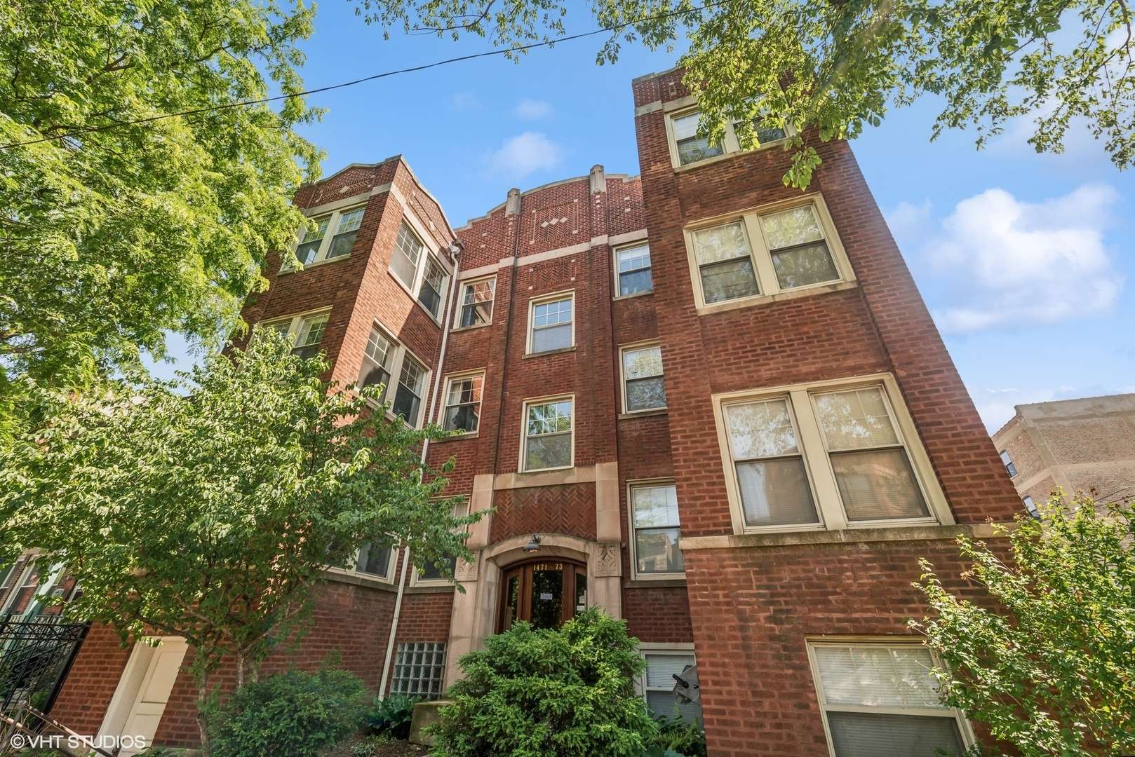 Chicago, IL 60640,1471 W Foster AVE #3E
