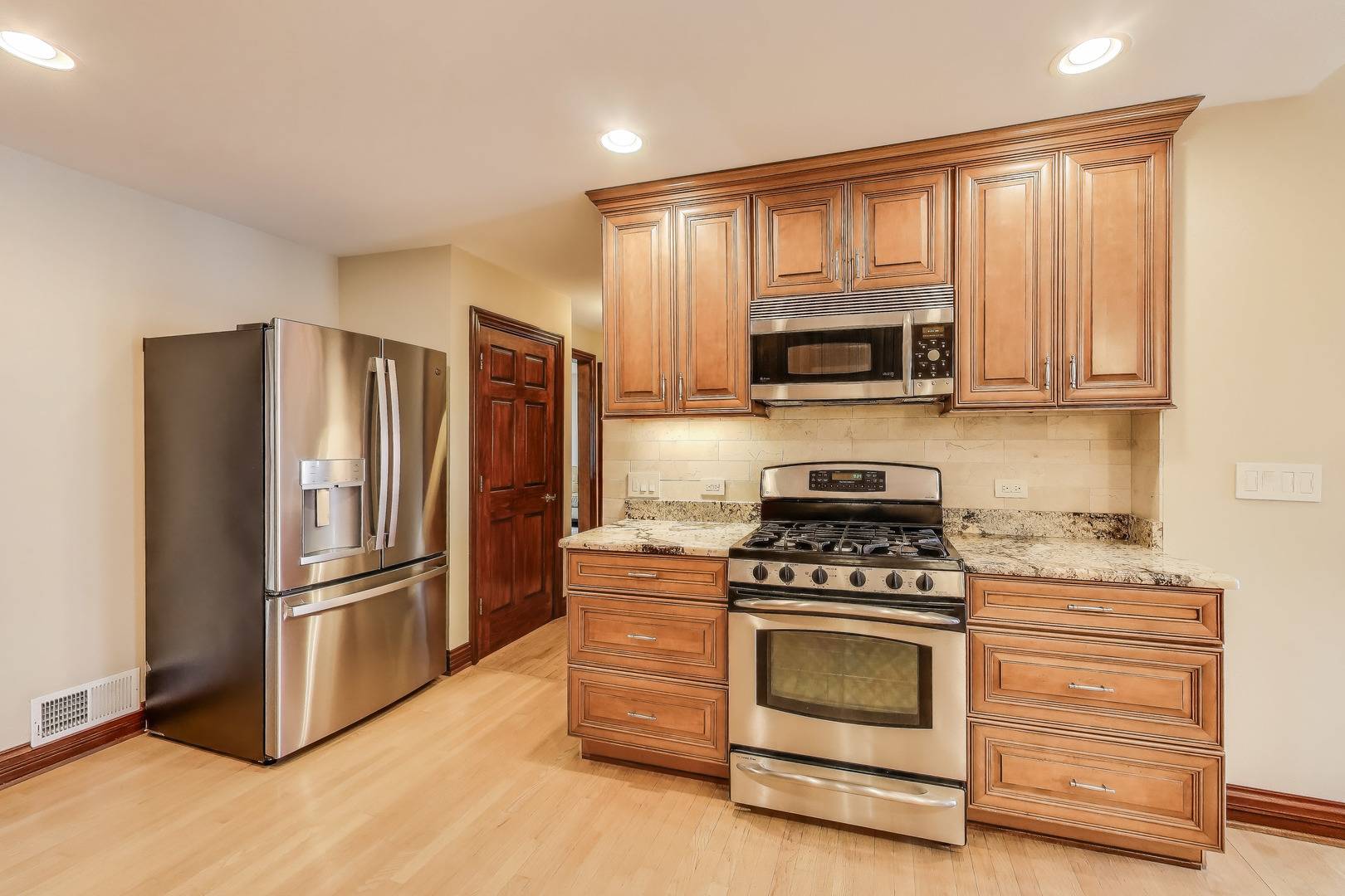 Park Ridge, IL 60068,1634 S Cumberland AVE