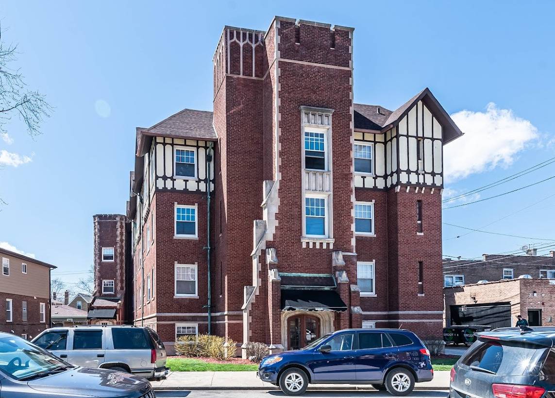 Berwyn, IL 60402,3302 Kenilworth AVE #401