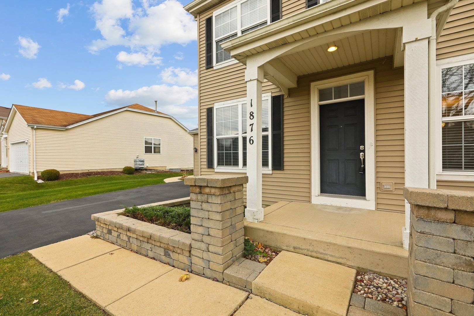 Aurora, IL 60504,1876 BLUE STEM CIR