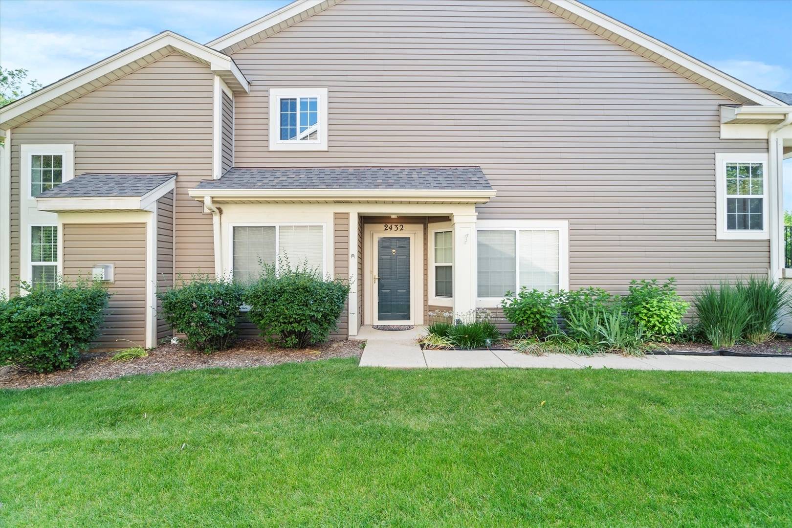 Aurora, IL 60502,2432 Wilton LN #2432
